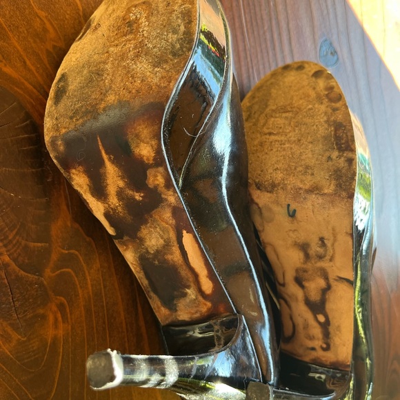 Stuart Weitzman , Black  Patent Leather Heels Size 8.5., Peep Toes, 4 Inch Heels - Picture 12 of 12